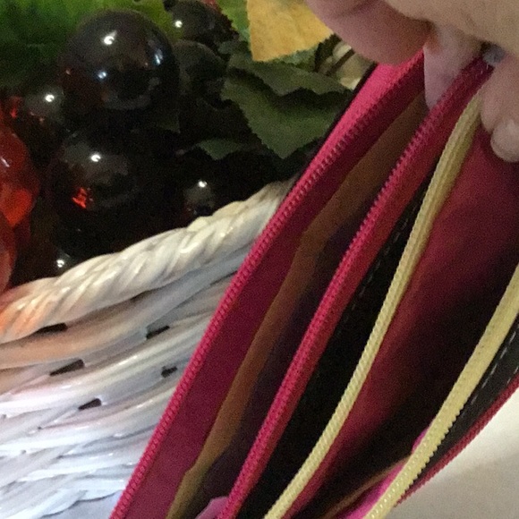 TRAVELON - Picture 6 of 8